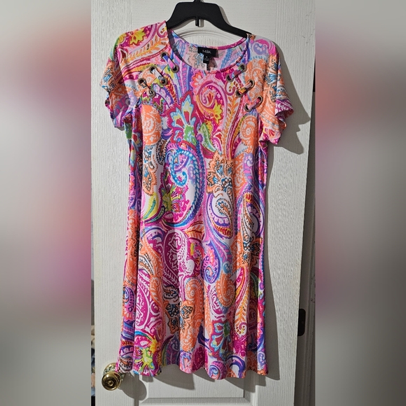 MSK Dress - Picture 2 of 4